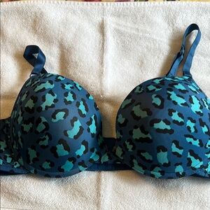 Joe Boxer Leopard Print Blue Bra with underwire. NWOT